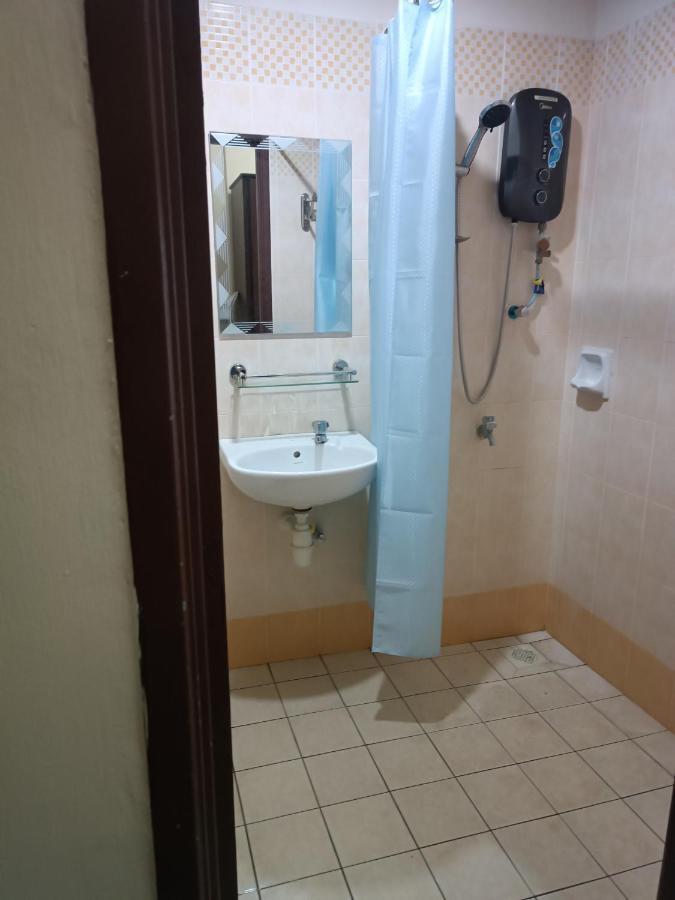 Sofea Inn Bukit Merah - Suria A7733 Kampong Selemat Екстериор снимка