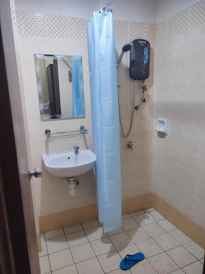 Sofea Inn Bukit Merah - Suria A7733 Kampong Selemat Екстериор снимка