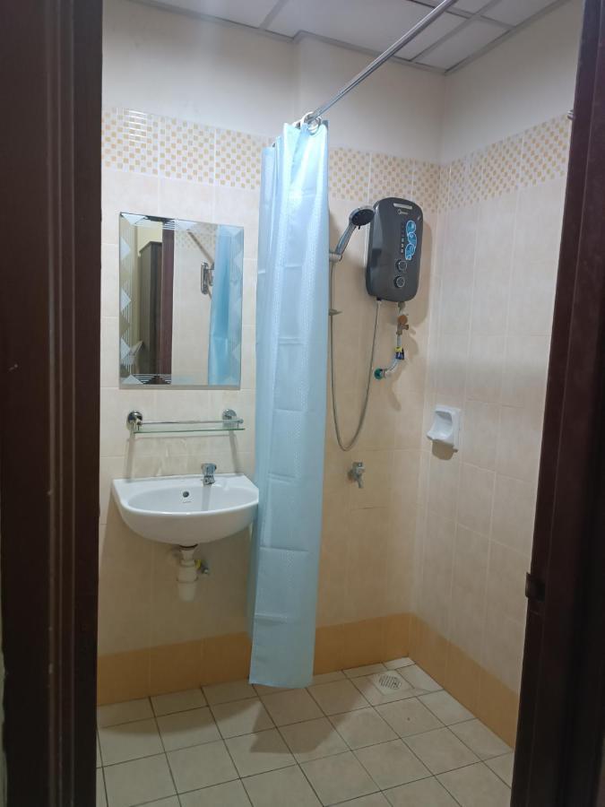 Sofea Inn Bukit Merah - Suria A7733 Kampong Selemat Екстериор снимка