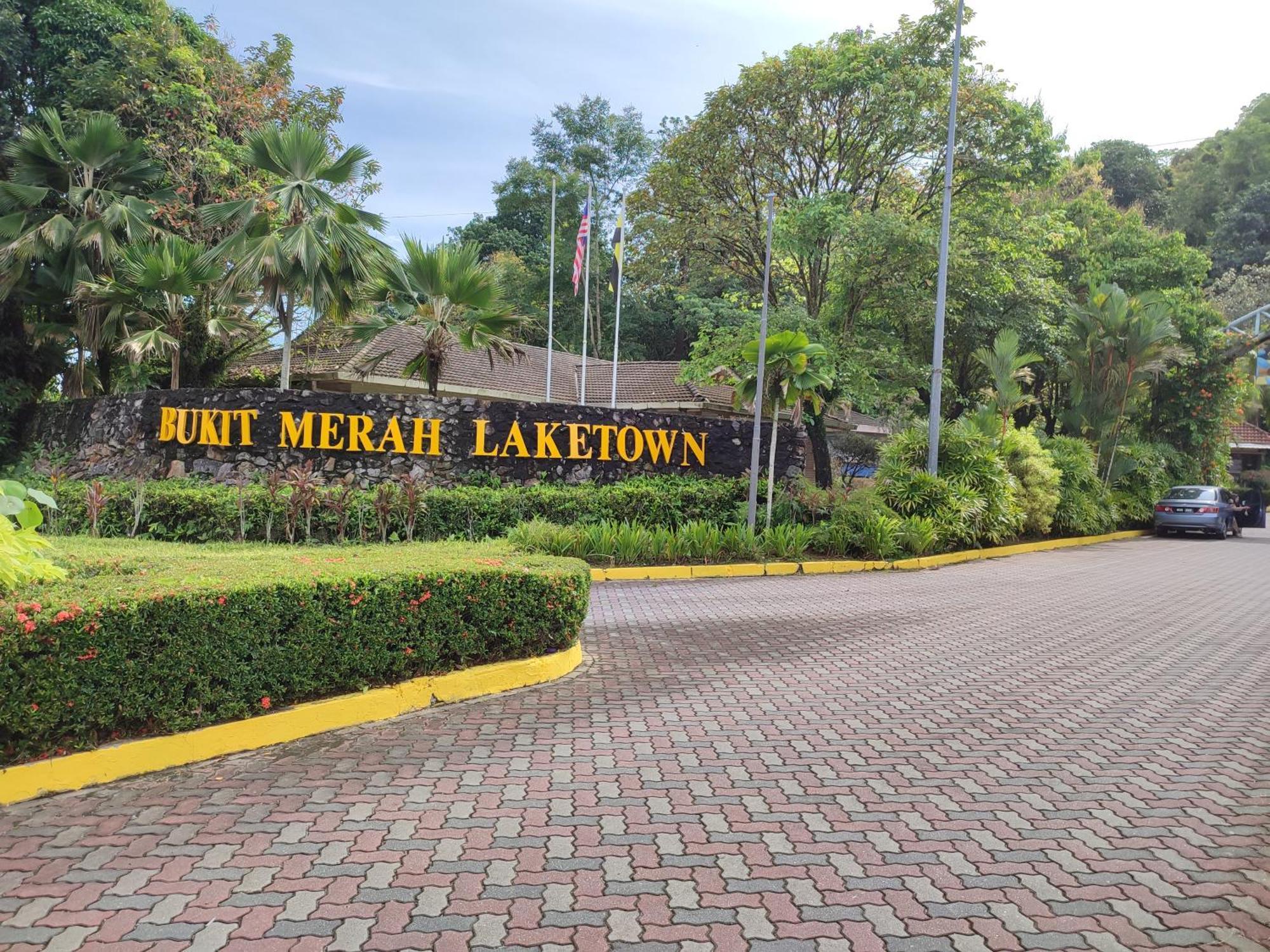 Sofea Inn Bukit Merah - Suria A7733 Kampong Selemat Екстериор снимка
